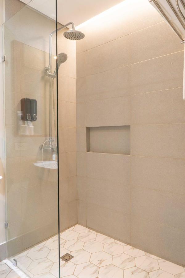 Primeway Suites 세부 외부 사진